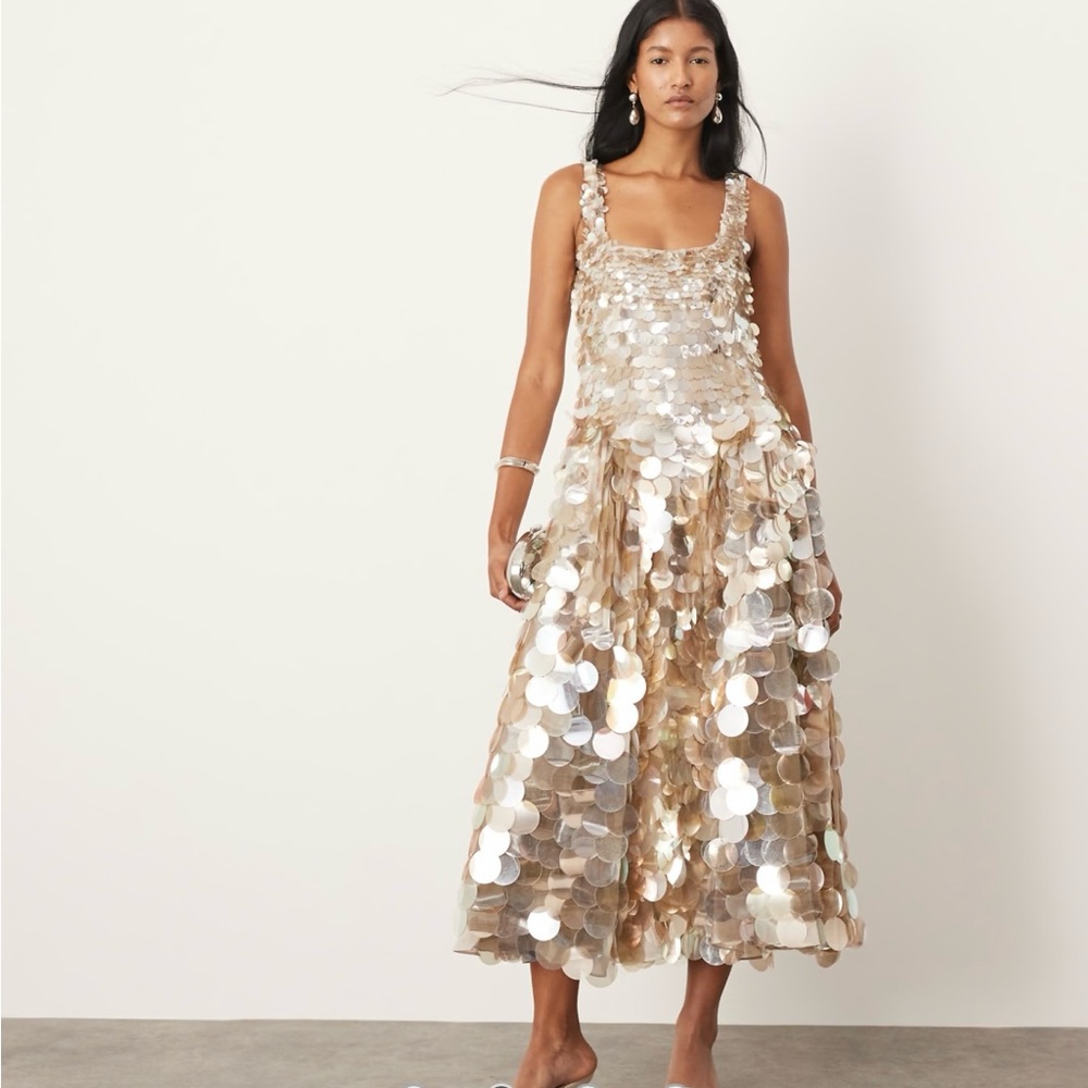 ISO ASOS Arrange Dress Size 2 or 4